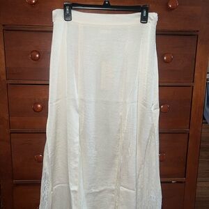 Elegant Off-White Maxi Skirt